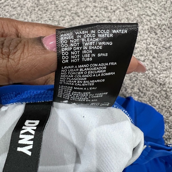 NWOT DKNY Women Ruffle Plunge Underwire Tummy Control One-Piece Swimsuit US 10 - Picture 9 of 10